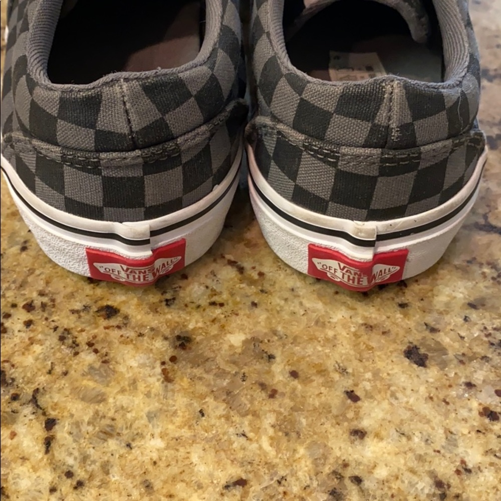 Vans - Picture 3 of 5